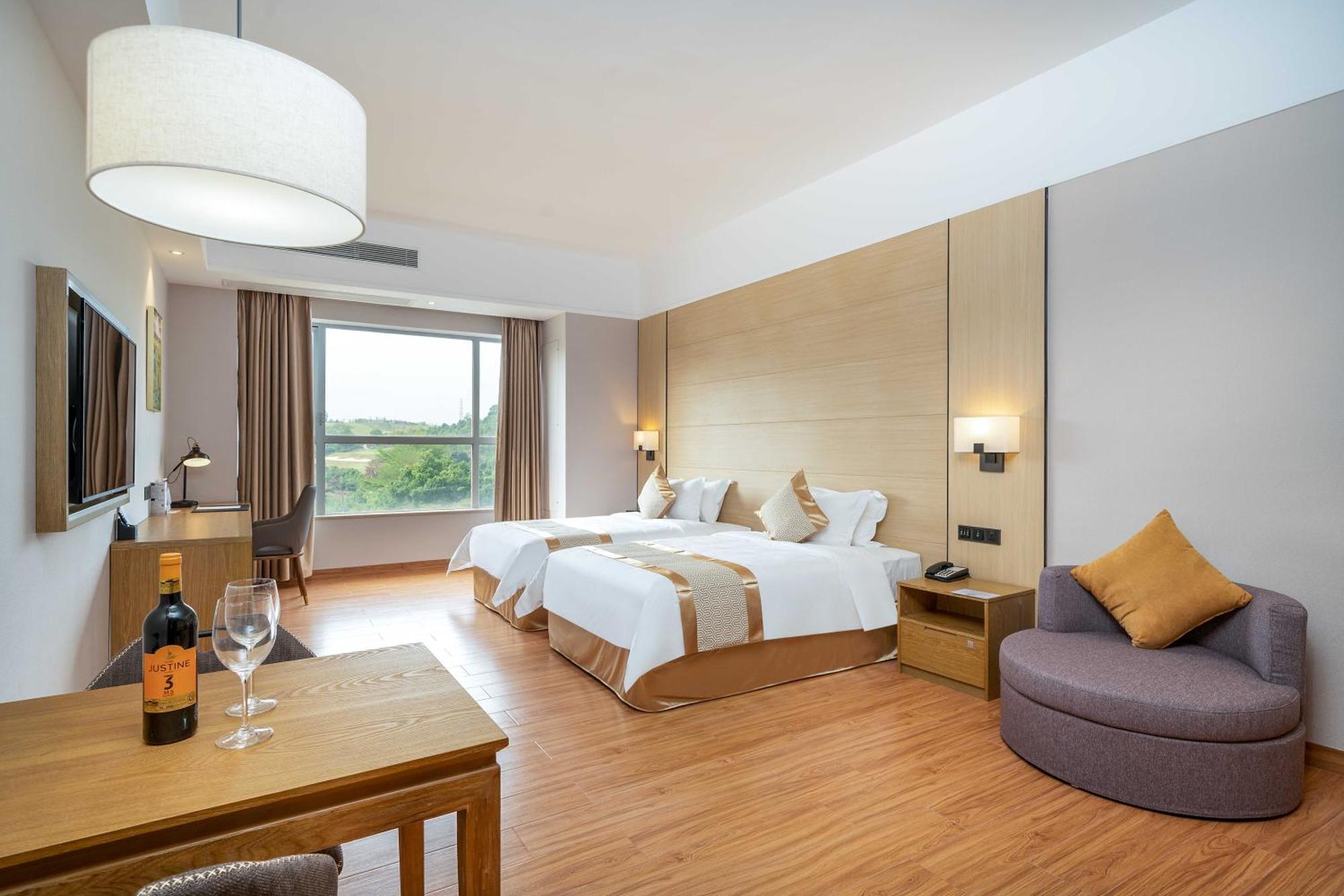 Phoenix Hill Hotel Dongguan - Golf Course Shop المظهر الخارجي الصورة