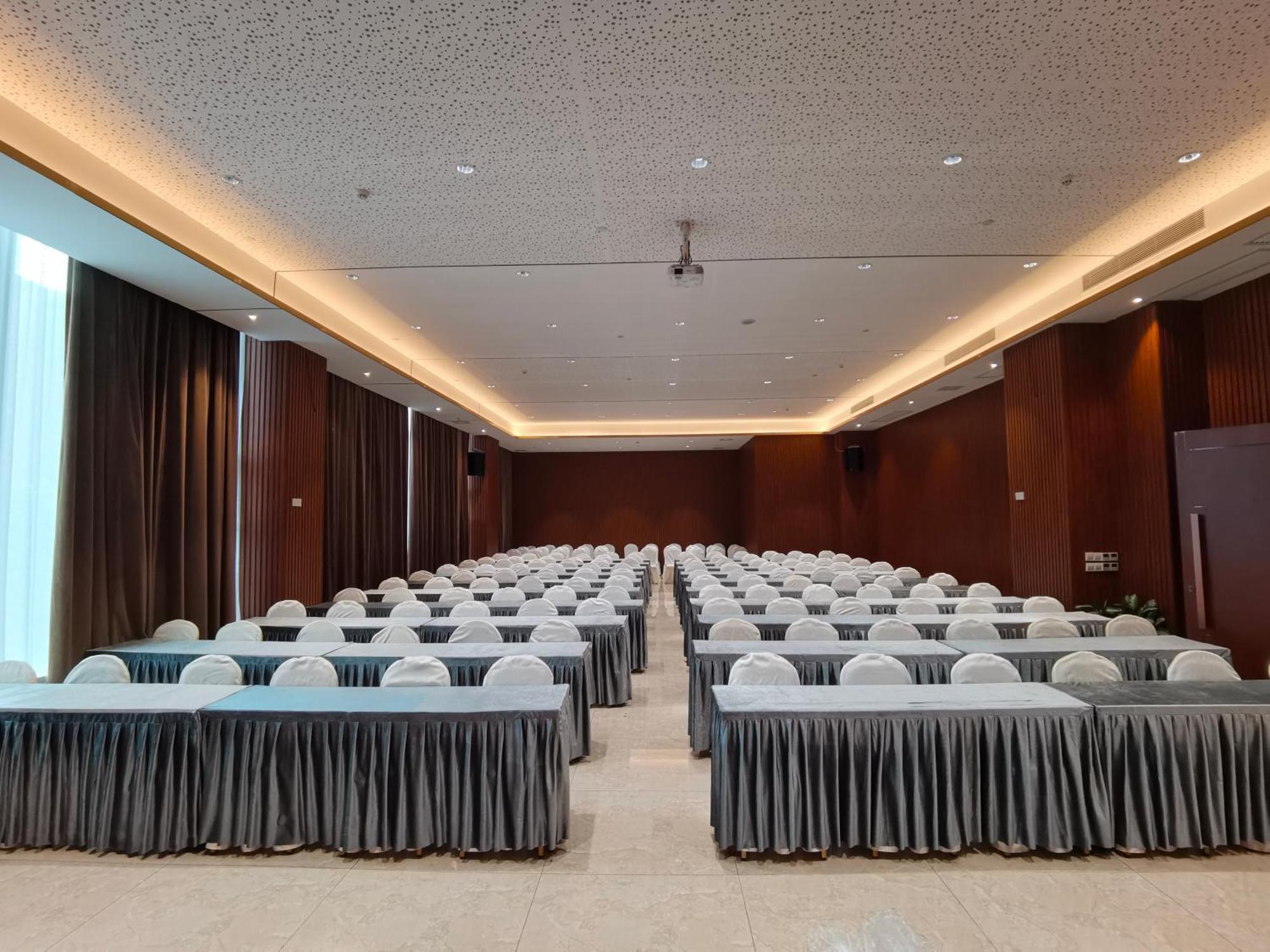 Phoenix Hill Hotel Dongguan - Golf Course Shop المظهر الخارجي الصورة